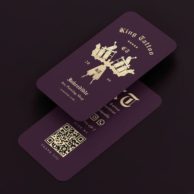 Modern Tattoo Artist Monogram Luxury Lila Guld Visitkort (Modern Tattoo Artist Monogram Luxury Purple Gold Business Card
)