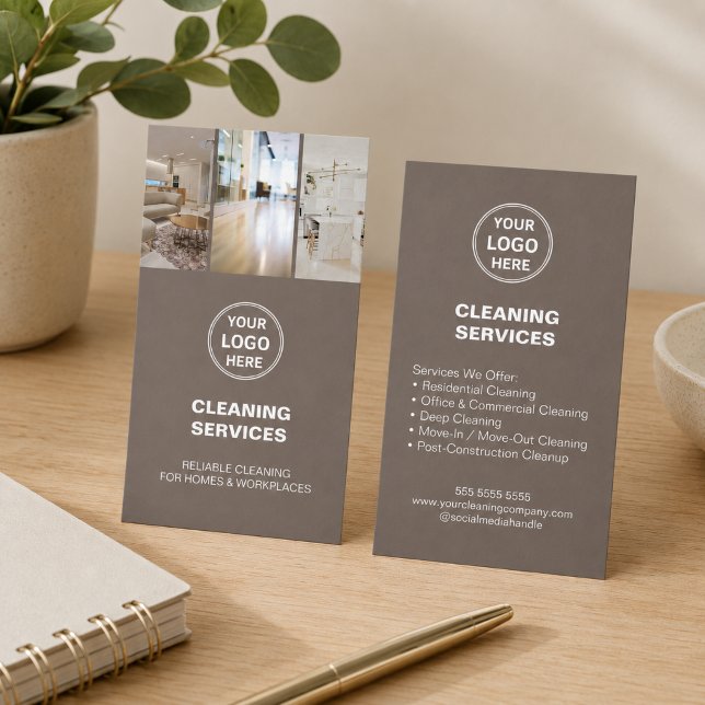 Modern Taupe Logotyp för städtjänster  Visitkort (Modern Taupe Cleaning Services Photo Logo Business Card)