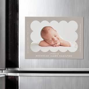 Modern Taupe Scalloped Photo Birth-meddelande