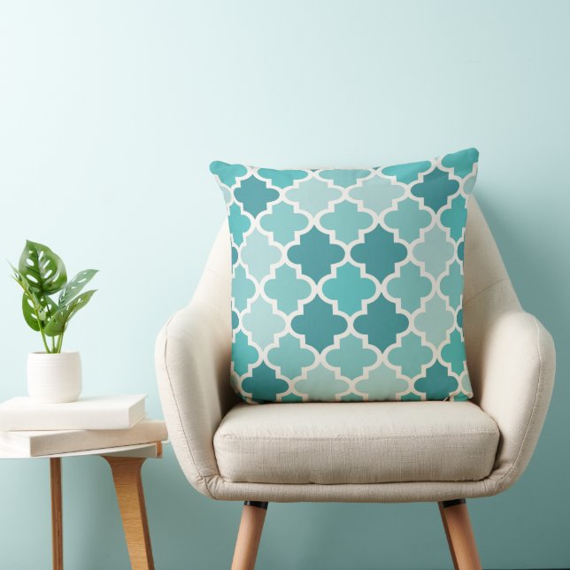 Modern Teal Blue Moroccan Quatrefoil Tile Mönster Kudde (Stol)