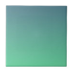 Modern Teal Mint Grönt Ombre Kakelplatta<br><div class="desc">Den här keramiska plattan har en enkel grönt av trendiget från teal till mint grönt.</div>