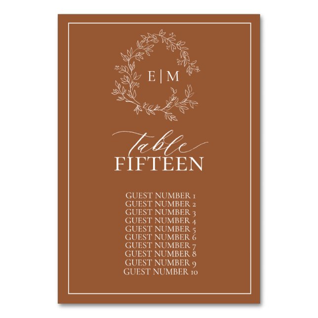 Modern Terracotta Leafy Vapensköld Monogram Bröllo Bordsnummer (Framsidan)