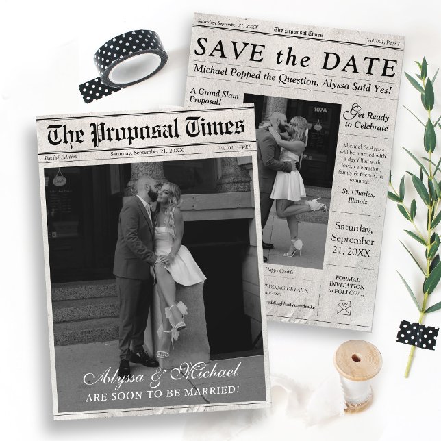 Modern tidningsfoto Trendiget Frieri gånger Spara Datumet (Trendy The Proposal Times Newspaper Style double sided black and white photo wedding save the date)
