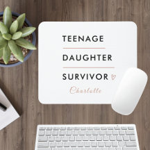 Modern tonårsdotter överlevare personlig