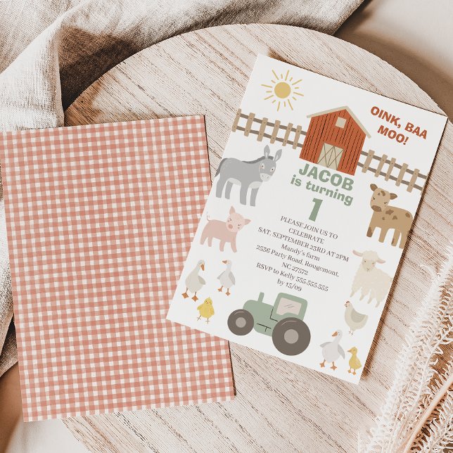 Modern traktor Oink Baa Moo 1:a Farm Birthday Inbjudningar (Modern green tractor farm themed first birthday invitation featuring various farm animals.)