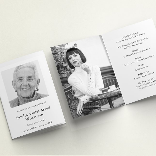 Modern tre fotobegravningsorder inbjudan (memorial order of service , modern black and white simple design , forever in our hearts funeral )