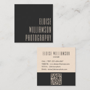 Modern Trendig Chic Fet Typografi Svart QR Fyrkantigt Visitkort