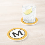 Modern Trendig Mustard Gult Monogram Underlägg<br><div class="desc">Den moderna första designen i monogram har en gult med ljussenap i trendiget med svartvit monogrammedaljon i klassisk blocktypografi för en coola,  unik men enkel snyggt.</div>