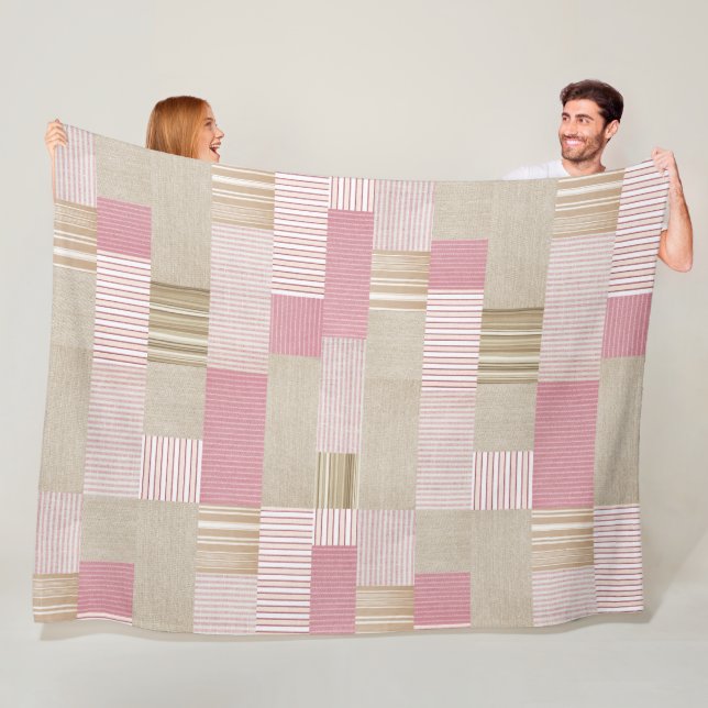 Modern Trendig Patchwork Quilt Rosa Beige Rand Fleecefilt (På plats)