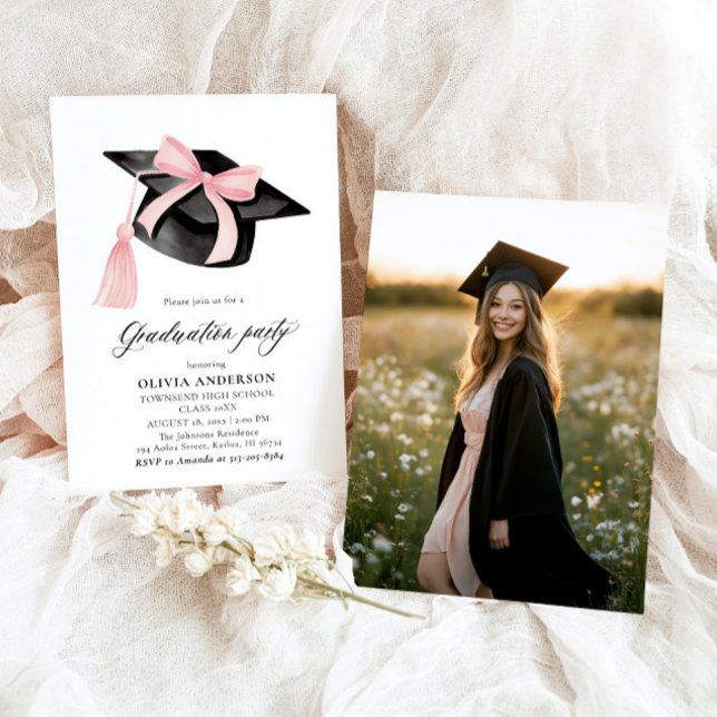 Modern Trendig Rosa Bow Studentmössa Studenten Inbjudningar (Watercolor Modern Elegant Trendy Stylish Pink Bow Graduation Invitation)