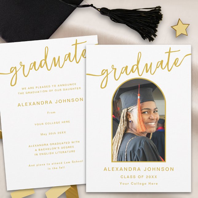 Modern Trendig Valvbåge Foto Examen Meddelande (Modern trendy arch photo white and gold script graduation announcement card)