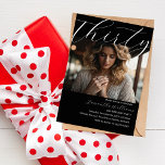 Modern trettio Black Photo 30års födelsedag inbjud Inbjudningar<br><div class="desc">Elegant och modernt anpassade 30års födelsedag-kort</div>