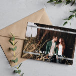 Modern tryckt Silver Bröllop spara datum Spara Datumet<br><div class="desc">Enkla Modern Bröllop spara datum personlig-fotokort. Om du vill ha en mer avancerad anpassning av den här designen klickar du på knappen Anpassa! Matchningsalternativ och fler alternativ för färg finns också på begäran.</div>