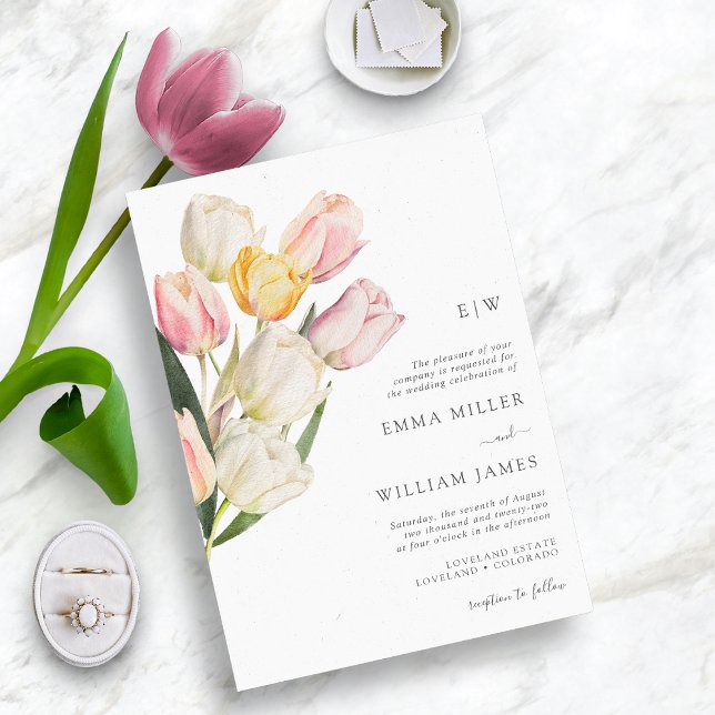 Modern Tulpanbröllop Inbjudningar (Watercolor Spring Tulips Monogrammed Wedding Invitations by Painted Paperie)