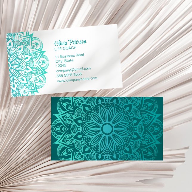 Modern Turcos Mandala Life Coach Visitkort (Modern Turquoise Mandala Life Coach Business Card on a dry palm leaf.)