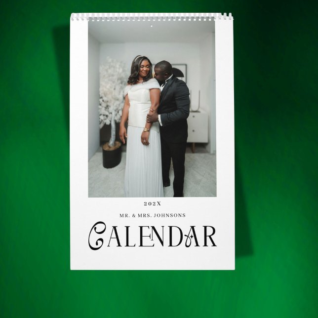 Modern typografi Anpassad Nygifta Bröllopsfoto Kalender (Skapare uppladdad)