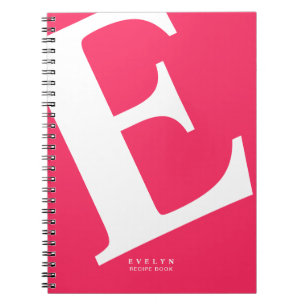 Modern typografi av Namn Initial on Vibrant Rosa Anteckningsbok