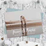 Modern typografi - blåfenad jul julkort<br><div class="desc">Modern fotojulkort med fina och ljusa bilder. Modern svartvit och svart helgdag. Skripttext med ett modernt kant. Hand målade prick-poka baker. Ändra färg i baksidan om du vill anpassa den.</div>
