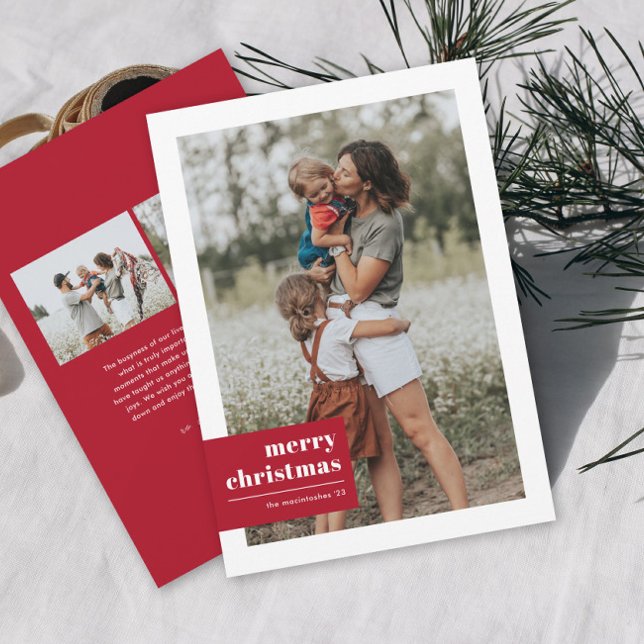 Modern typografi färgblock foto jul julkort (Modern red and white typography tag merry christmas 3 photo holiday card.)