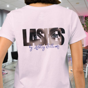 Modern typografi "LASHES by" ögonfransartist T Shirt