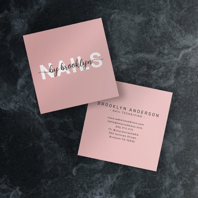 Modern typografi Nail Artist Fyrkantigt Visitkort (Skapare uppladdad)