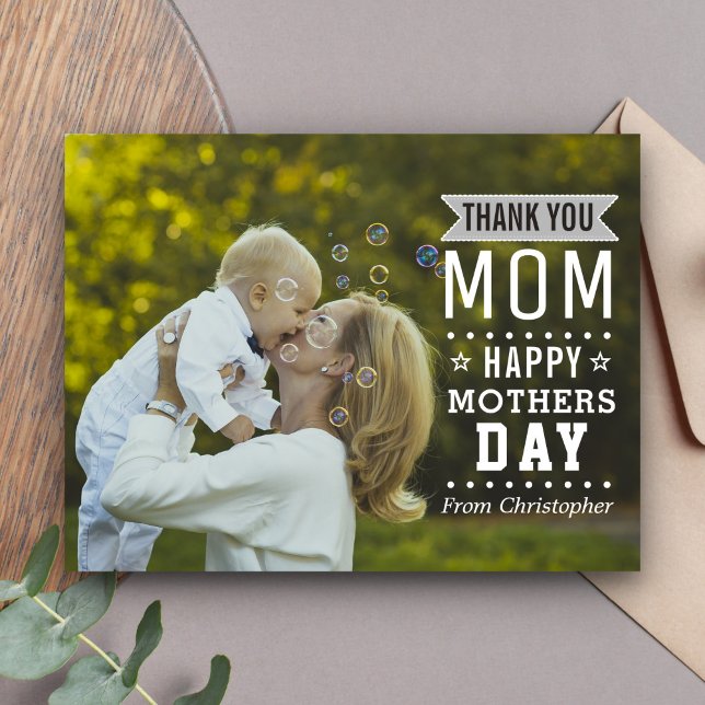 Modern typografi överlagd på bild "Happy Mother's  Vykort (Skapare uppladdad)