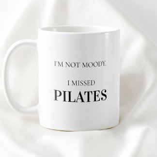 Modern typografi Rollig humor Pilates-citat Kaffemugg