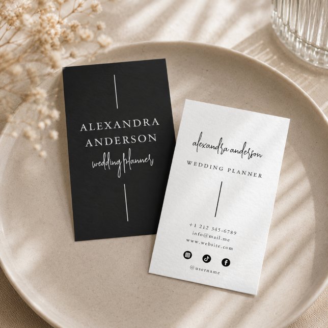 Modern typografi svart och vitt bröllopsplanering  visitkort (Modern Typography Black and White Wedding Planner Business Card)