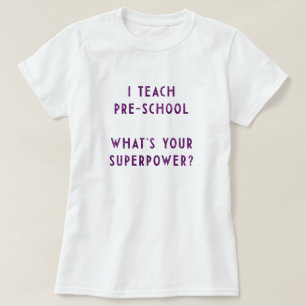 Modern Typografisk Design för Förskollärare T Shirt