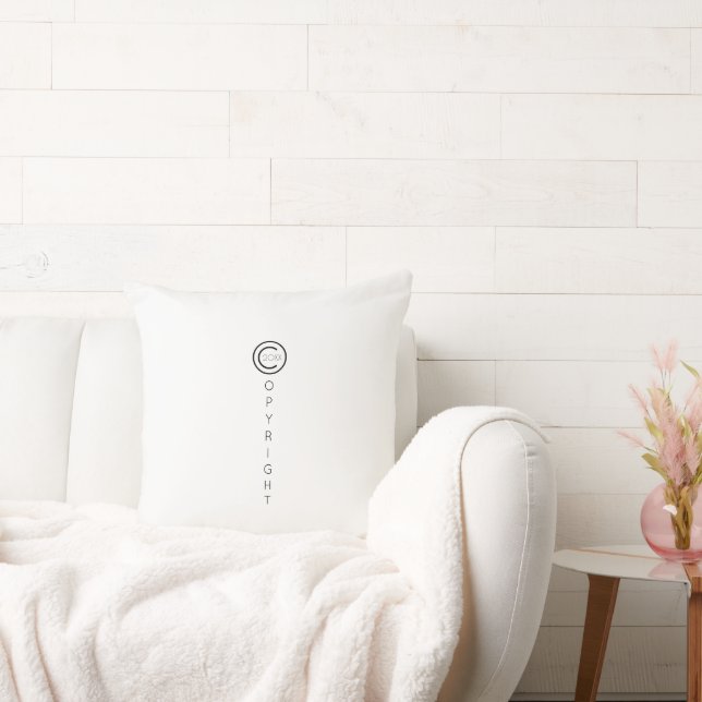 Modern typografisk vit upphovsrätt kudde (Soffa)