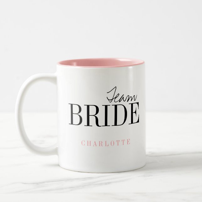 Modern Typography Personlig Team Bride Mugg (Vänster)