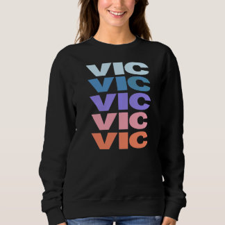 Modern upprepad textdesign Vic T Shirt