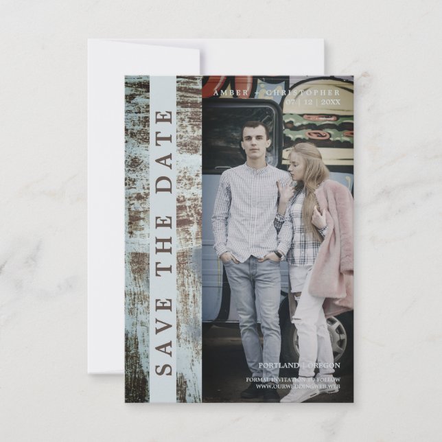 Modern Urban Grunge Romantic Engaged Couple (Framsida)