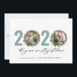 Modern utandning av blad 2020 stannade hemma julkort<br><div class="desc">Modern,  minimal utandning av lövlövning God jul 2020 det år vi stannade hemma med helgdag julkort. Hand målade eukalyptus,  minimalt löv och modern rustik utandning ge i helgdag-kortet är en lyxaktig känsla. I klassade gröntar,   och grå.</div>