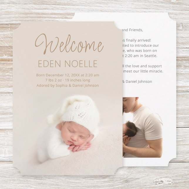 Modern välkomstkort för Baby-avisering (Cute Welcome birth announcement flat card with shaped corners and elegant brown typography.)