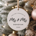 Modern vår första jul-Lesbisk - foto<br><div class="desc">En modern typografi för dessa fotodekorationer. Så här anpassar du dig med bild som är din favorit. Du kan också enkelt ändra färg på teckensnittet så att det passar dig.</div>