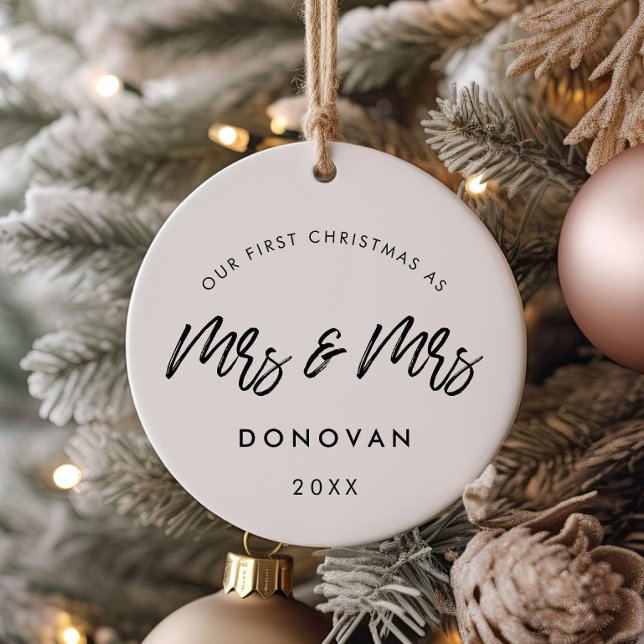 Modern vår första jul-Lesbisk - foto Julgransprydnad Keramik (Skapare uppladdad)