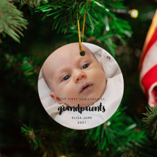 Modern vår första jul som morföräldrar julgransprydnad keramik
