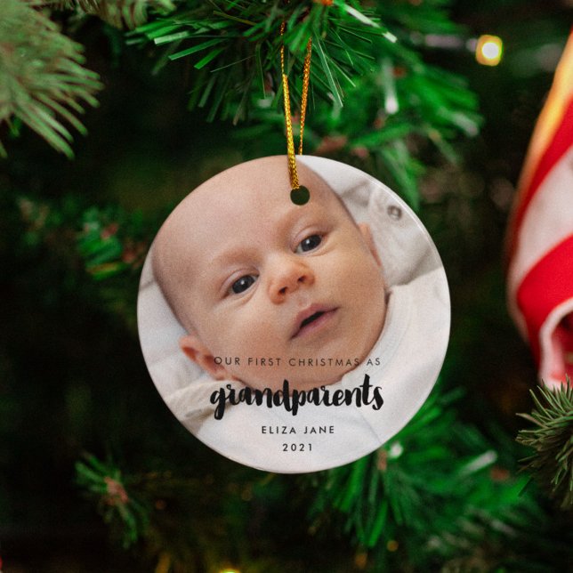 Modern vår första jul som morföräldrar julgransprydnad keramik (Skapare uppladdad)