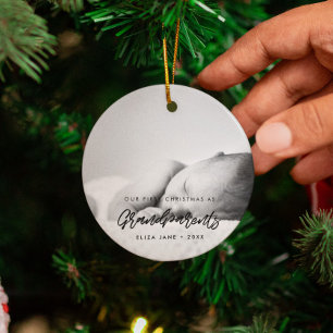 Modern vår första jul som morföräldrars foto julgransprydnad keramik