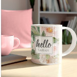 Modern vattenfärgsblommor och Rosa och Hej och Nam Kaffemugg<br><div class="desc">Modern vattenfärgsblommor och Rosa och Hej och Namn</div>