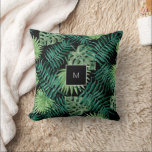 Modern vattenfärgsfamilj tropiska löv monogram kudde<br><div class="desc">Modern vattenfärg tropiska löv familjens monogram Dekorativ kudde Ditt kan lägga till ett eget monogram för att anpassa dig.</div>