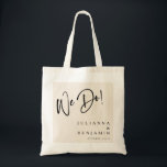 Modern vi gör Elegant Personligt bröllp Ivory Blac Tygkasse<br><div class="desc">Modern We Do Elegant Anpassningsbar Ivory and Black Bröllop Tote Bag</div>