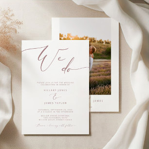 Modern vi gör ro guld Calligraphy Bröllop Inbjudningar