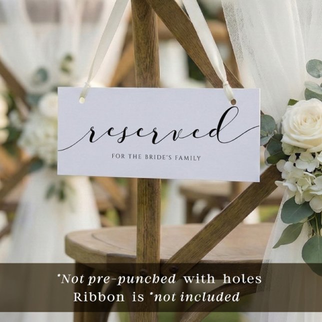Modern vigelkortssköld med kalligrafi inbjudningar (Wedding reserved cards to hang on chairs in an elegant black and white script - ribbon not included.)
