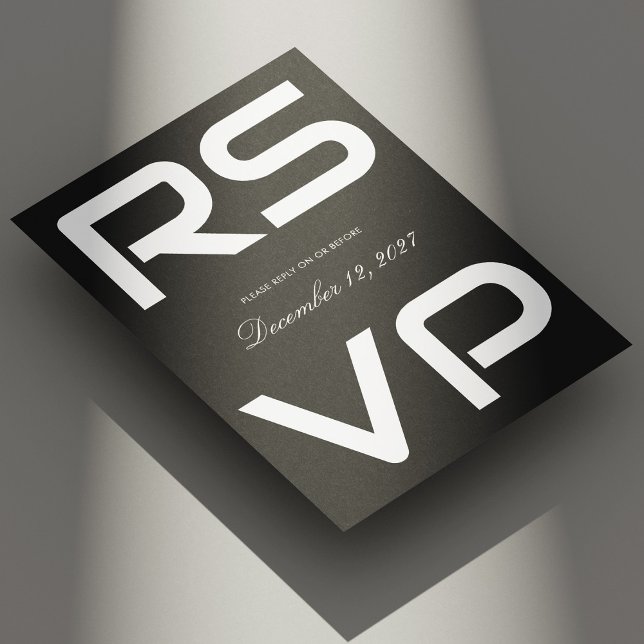 Modern vit Bröllop OSA-kort på svart OSA Kort (Personalized Modern White Script Wedding RSVP Card on Black)
