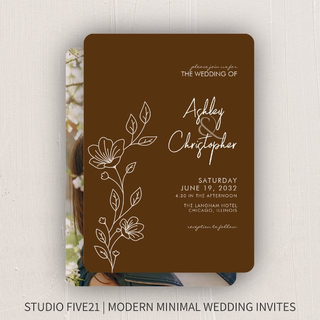 Modern Walnut Brown Foliage Outline Photo Bröllop Inbjudningar (Skapare uppladdad)