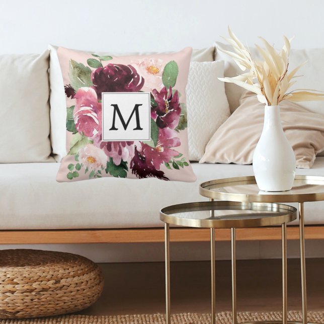 Modern Watercolor Flowers Monogrammed Kudde (Skapare uppladdad)
