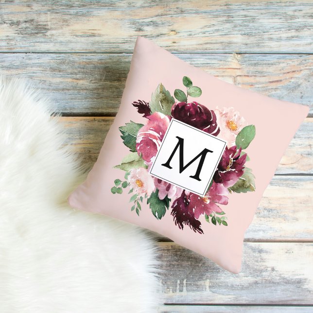 Modern Watercolor Flowers Monogrammed Kudde (Skapare uppladdad)