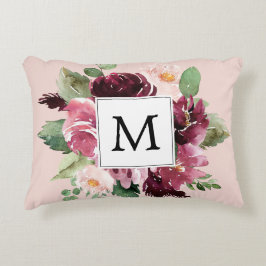 Modern Watercolor Flowers Monogrammed Prydnadskudde